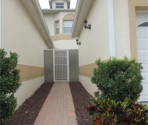 3rd image of 13306 Fountainbleau Dr
