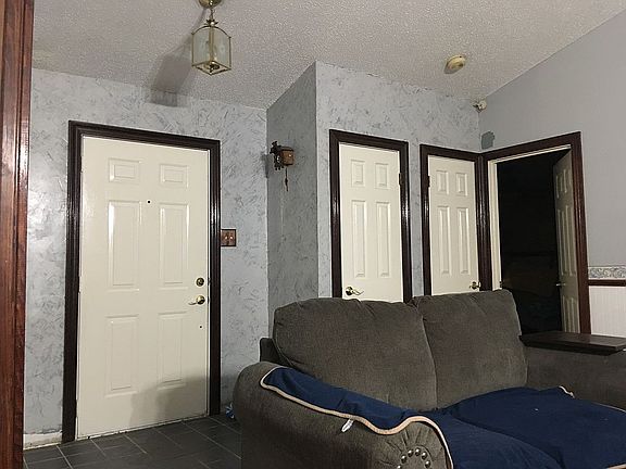 5th image of 3747 Ashton Dr