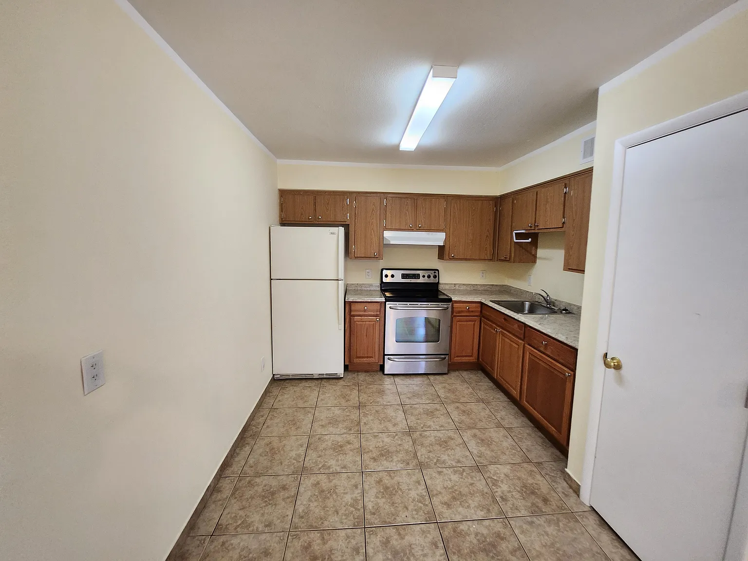 2 bed, 850 sqft, $1,395 — Photo 4