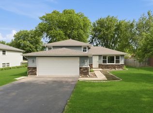850 Gerald Ave, South Elgin, IL 60177
