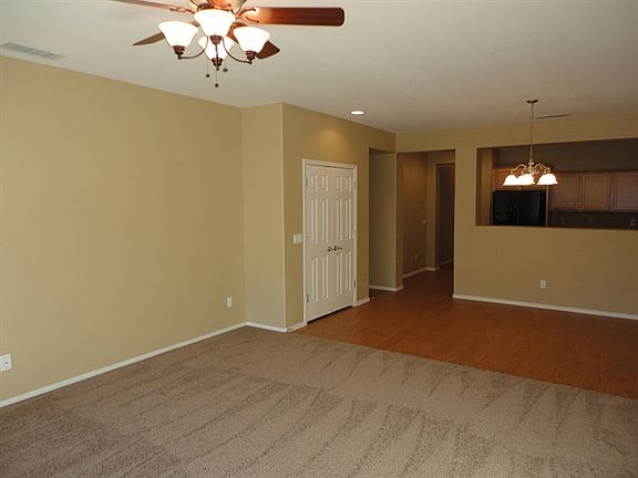 3rd image of 561 E Coachwhip Ct