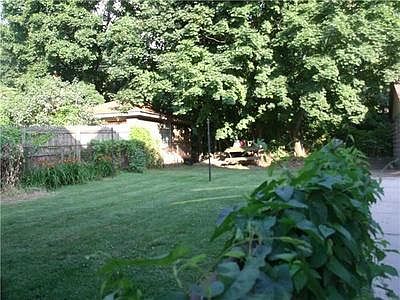 2nd image of 2965 Voelkel Ave