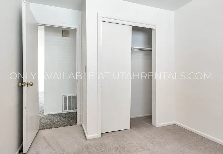 255 E Center St #11 — Photo 13