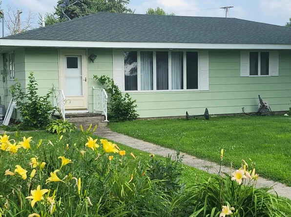 313 Garfield St S, Beardsley, MN 56211