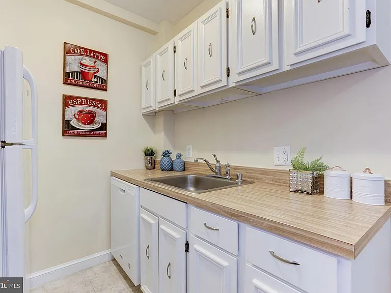 3051 Idaho Ave NW #101 — Photo 4