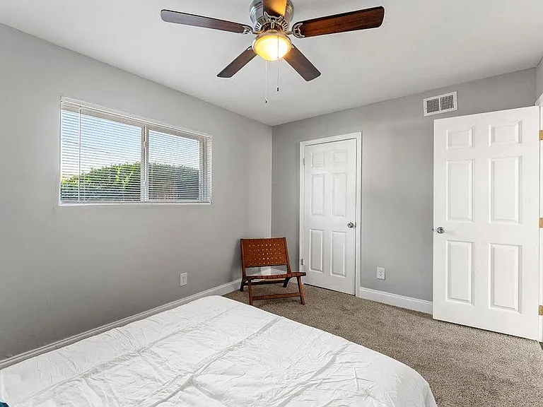 Balfour East Lake — Photo 10