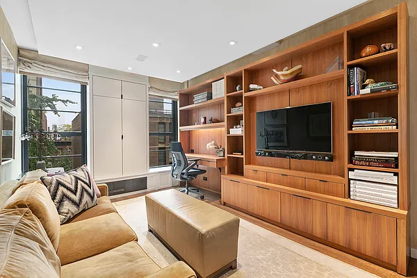 Sold by Compass | media 17