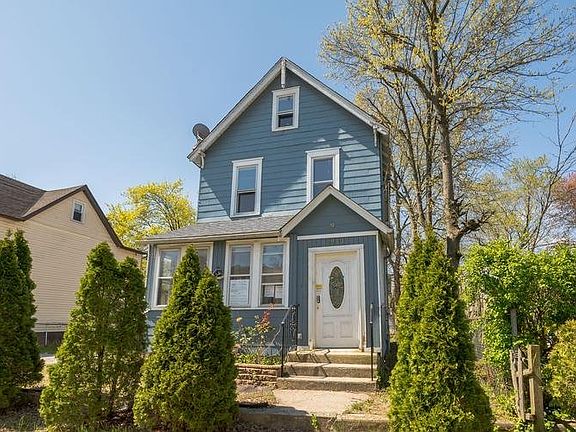 2nd image of 2213 38th St