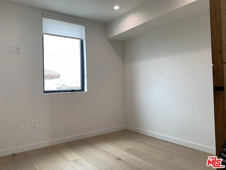11341 Pearl St — Photo 35