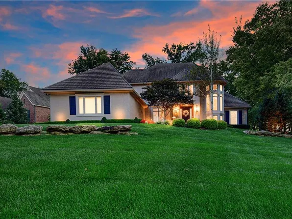 16849 S Highland Rdg, Belton, MO 64012
