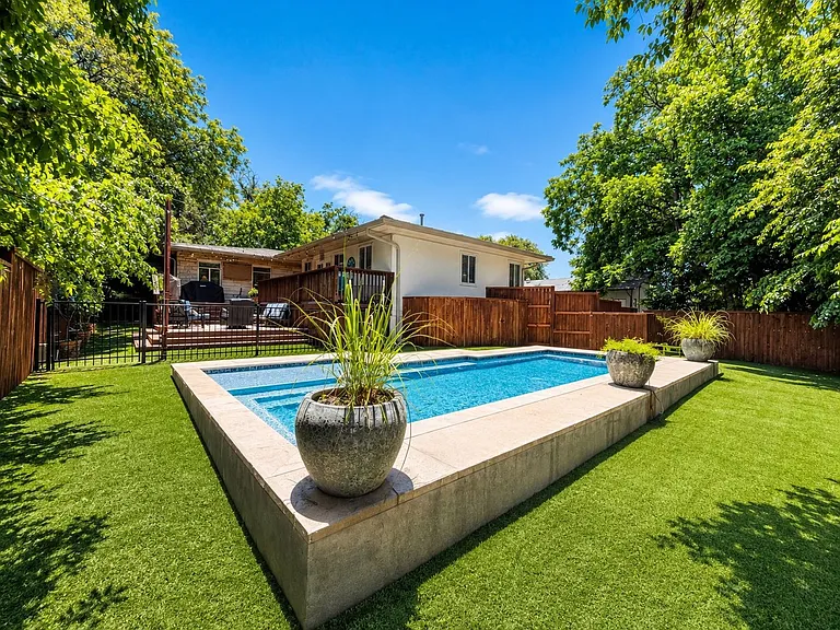 109 Zambrano Rd — Photo 39
