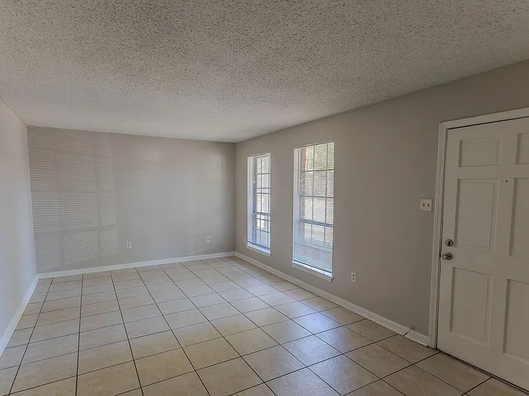 Concord Condominums — Photo 9