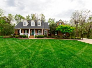 1002 Claremont Dr, Columbia, TN 38401