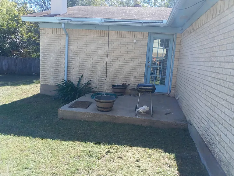 1029 Blue Carriage Ln N — Photo 16