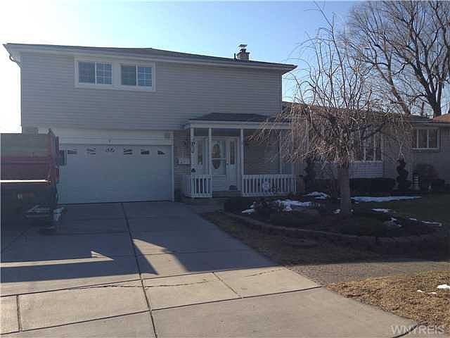 1st image of 9 Parkside Dr