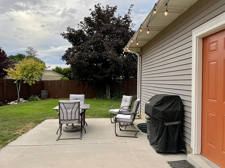 Patio with Grill
