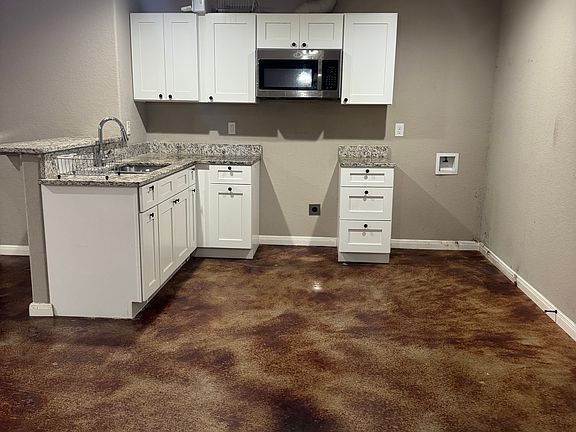 3rd image of 2213 Beauregard St #A