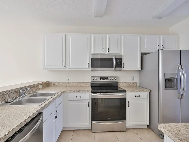 15843 Fishhawk View Dr — Photo 10