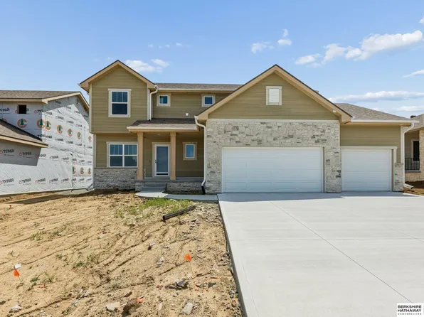 21433 Y St, Elkhorn, NE 68022