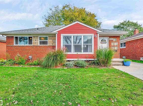 3rd image of 28924 Ursuline St
