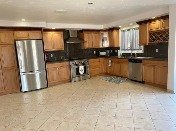 (undisclosed Address), Medford, MA 02155