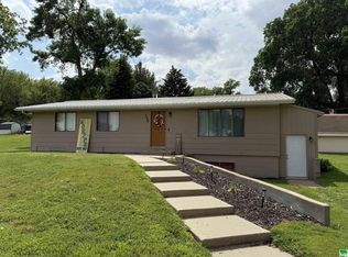 208 Nebraska St, Emerson, NE 68733