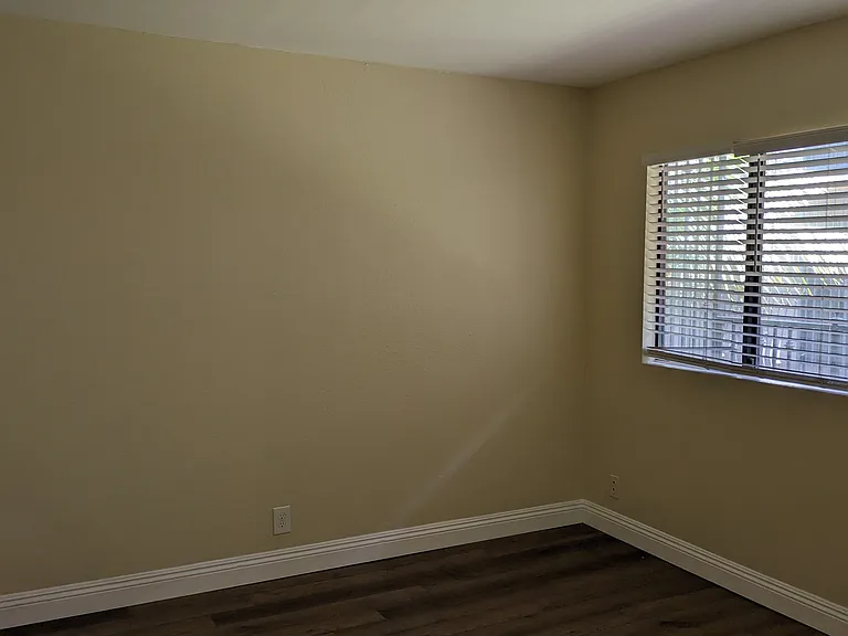1450 Locust Ave #309 — Photo 10
