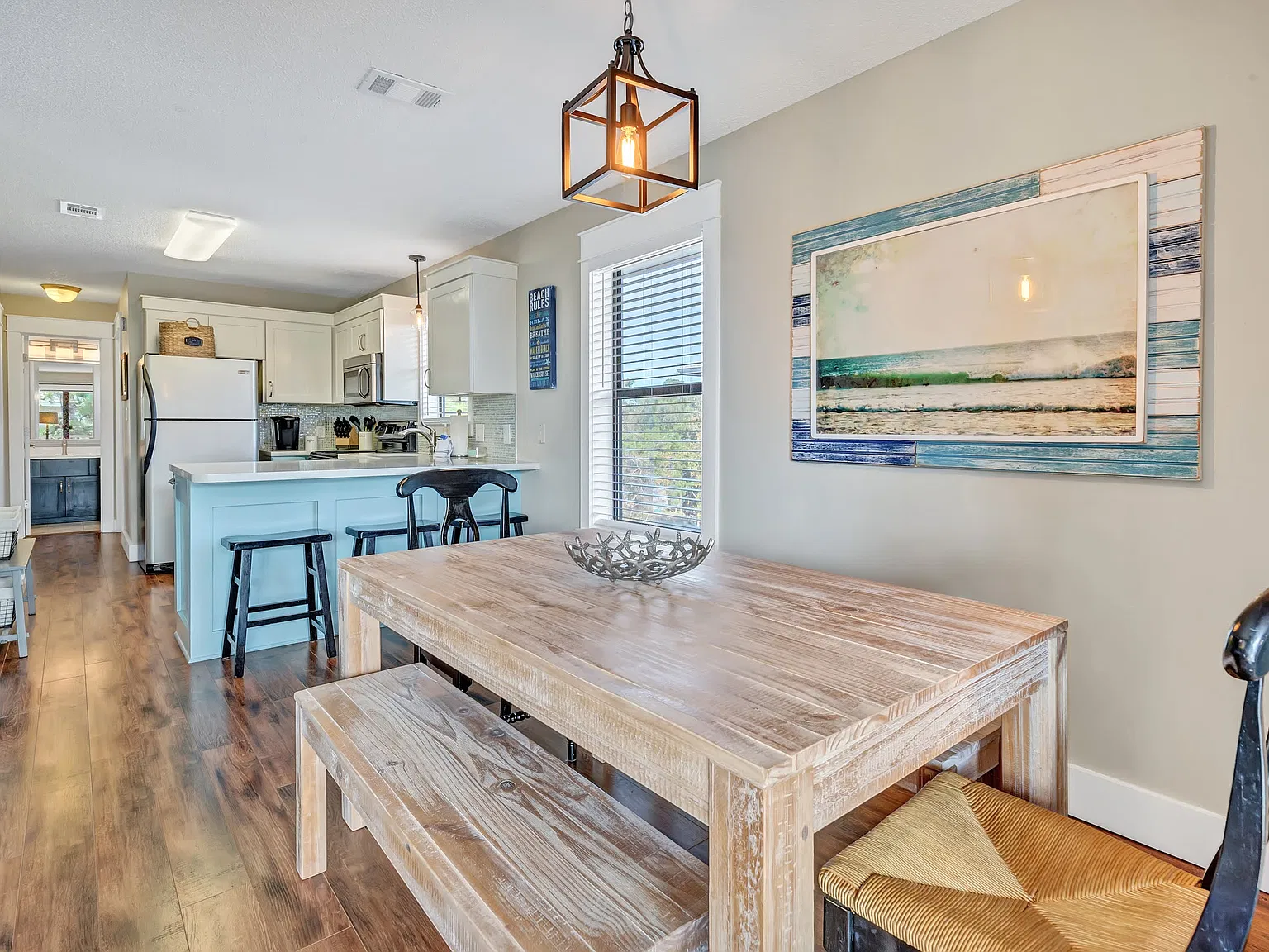 3 bed, 1028 sqft, $4,000 — Photo 4