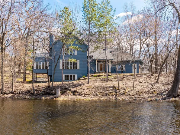 3901 Auburn Dr, Minnetonka, MN 55305