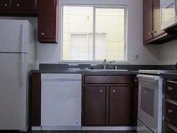 5th image of 1324 Willard St APT 105