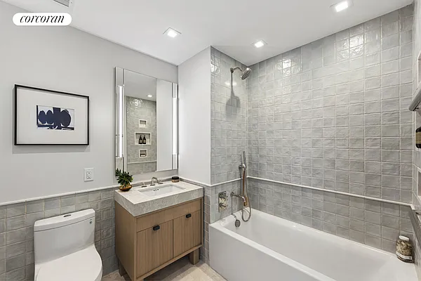 Bathroom, photo 1