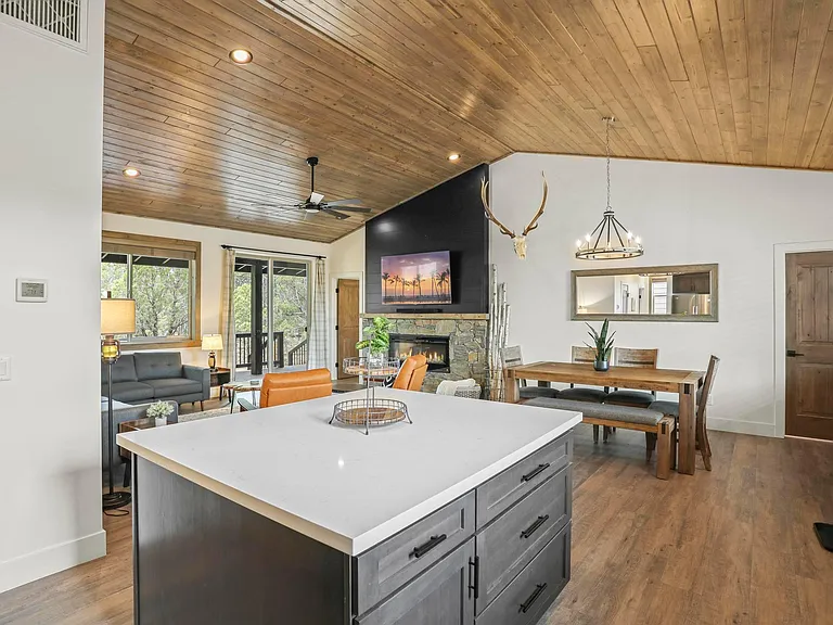 2110 N Bison Pass Ct — Photo 24