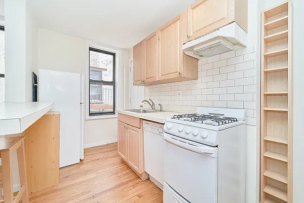 Rented by Living New York | media 7