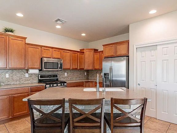 5th image of 10561 E Willow Shade Pl