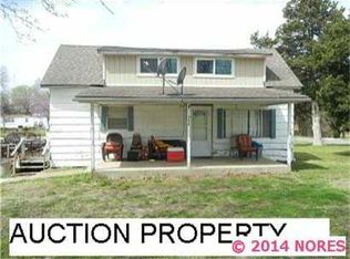 702 S Broadway St, Grove, OK 74344