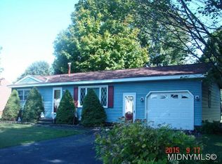 1315 Fairwood Dr, Utica, NY 13502