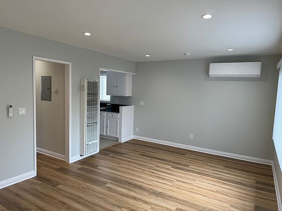 5th image of 309 E Olive Ave #311A