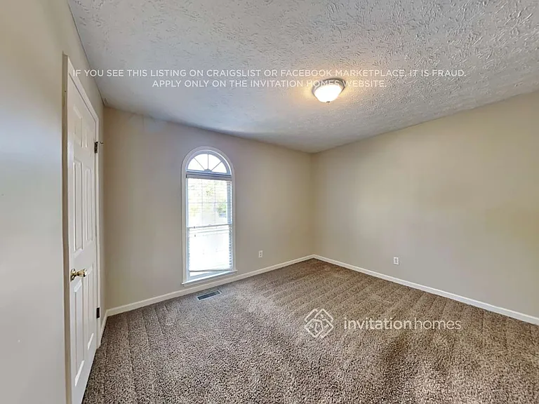 980 Burning Bush Dr — Photo 15