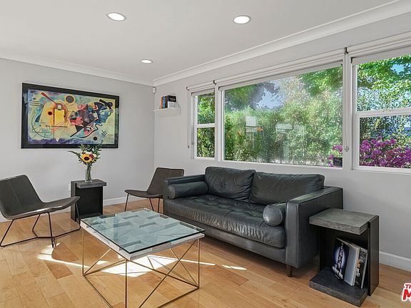 4th image of 2506 Westwood Blvd