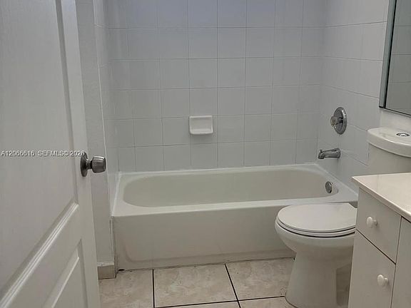 5th image of 2953 W 80th St APT 204