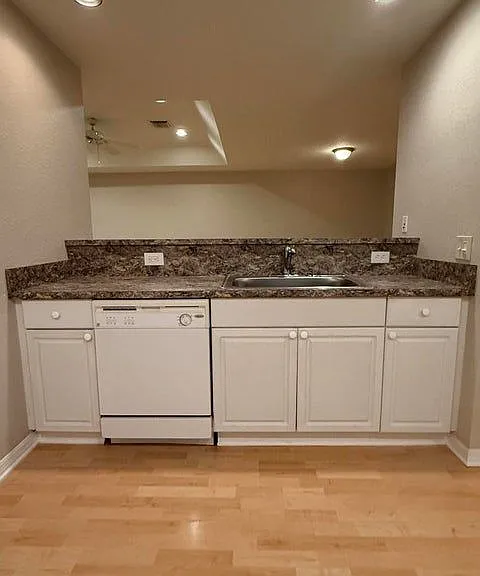 1739 N Dovetail Dr — Photo 5