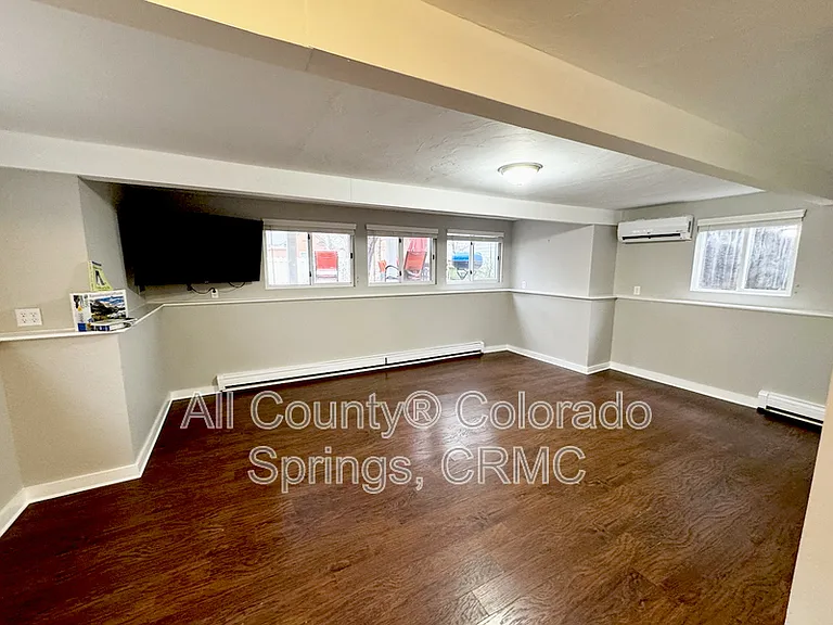 2126 W Kiowa St #10 — Photo 3