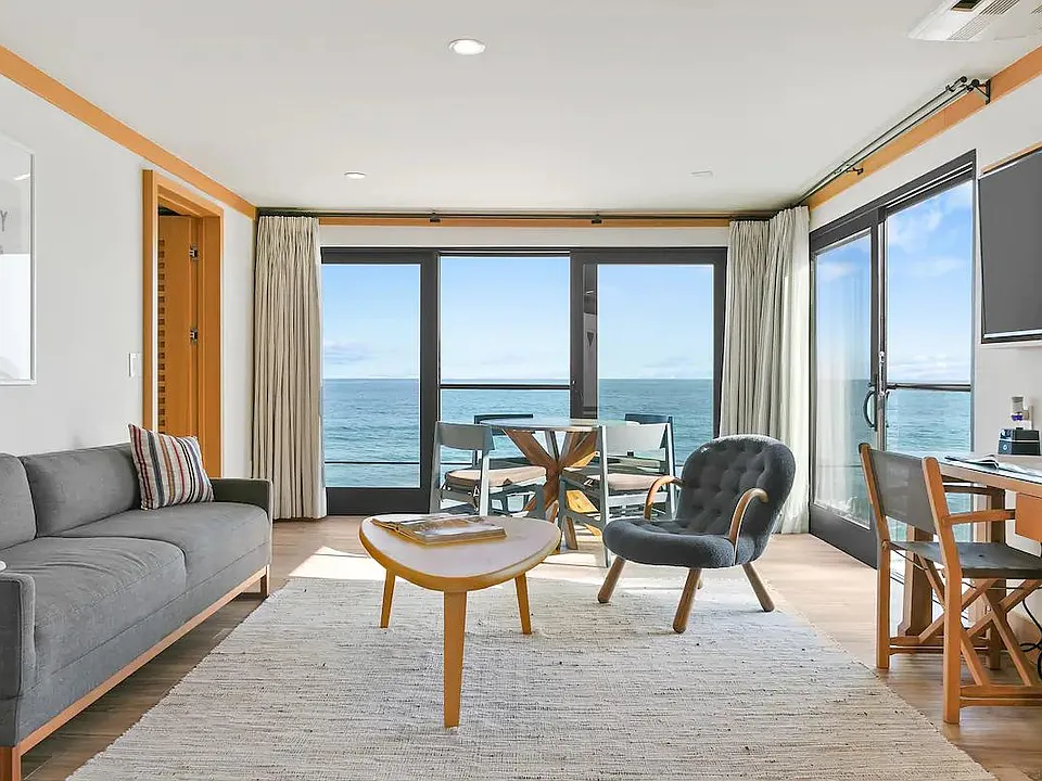 Large and expansive ocean views