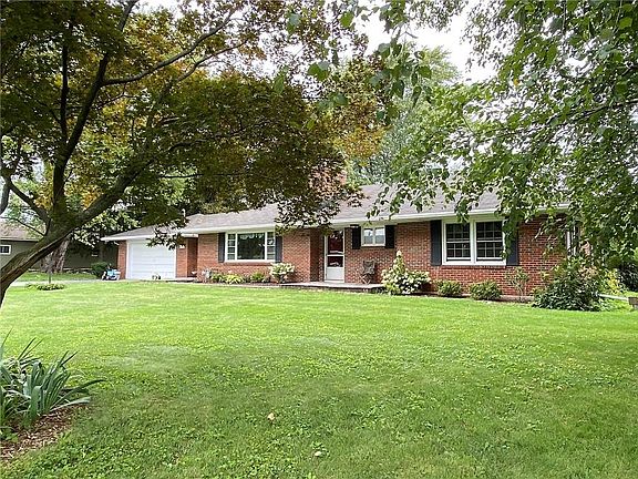 2nd image of 1392 Scottsville Mumford Rd