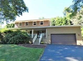 19 Glenmeade Rd, Greensburg, PA 15601