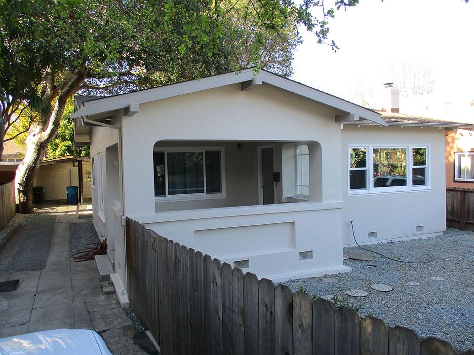 1st image of 1049 El Camino Real