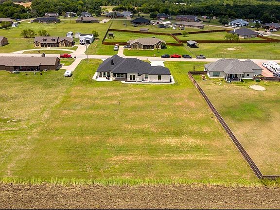 4th image of 8224 Harvest Dr