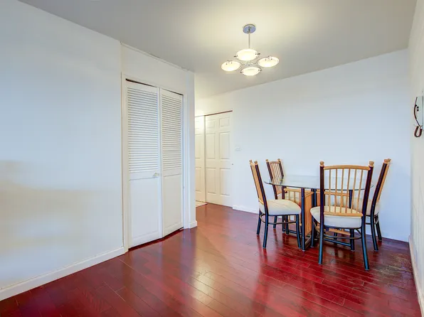 66-36 Yellowstone Boulevard image 5 of 22