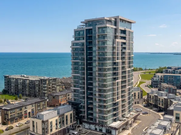 385 Winston Rd #505, Grimsby, ON L3M 0J3