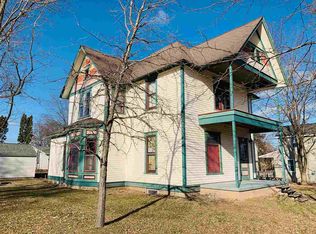 322 W Pearl St, New Lisbon, WI 53950